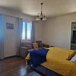 Apartment Familia Dehoux Camacha (Madeira)